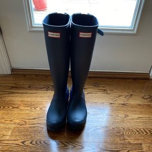 NWOT Hunter Adjustable Calf Rain Boots
